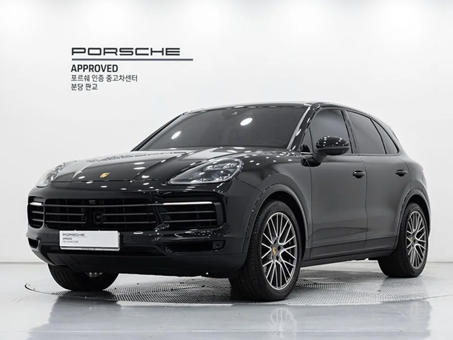 Porsche Cayenne — фото 1