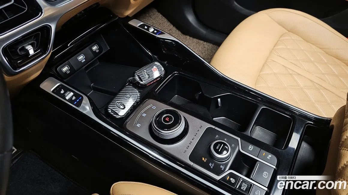 Kia Sorento — фото 7