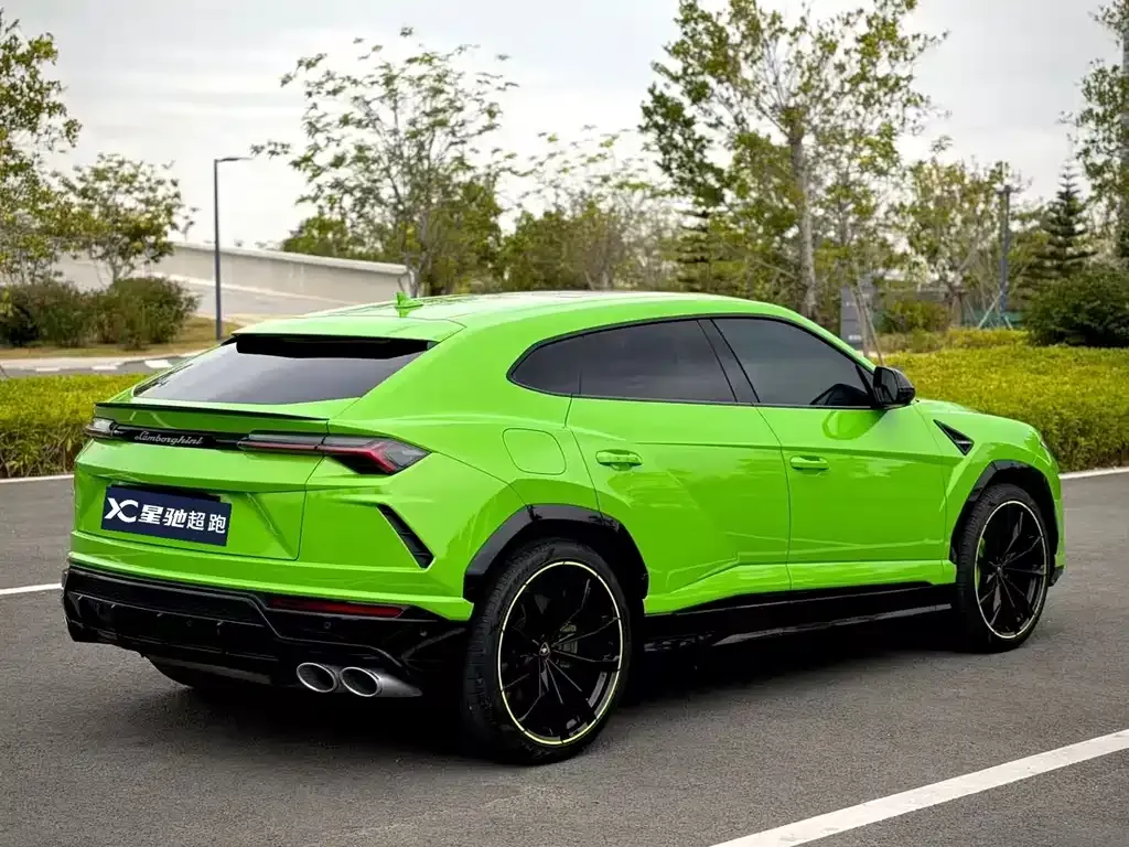 Lamborghini Urus — фото 7