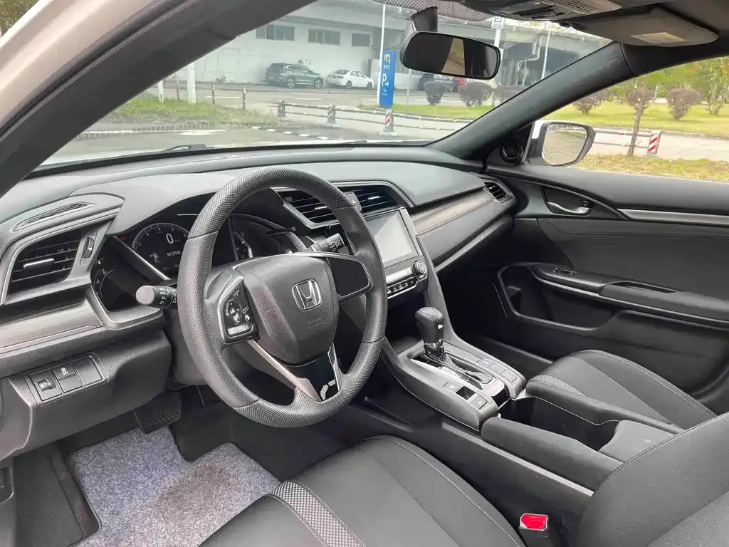 Honda Civic — фото 7