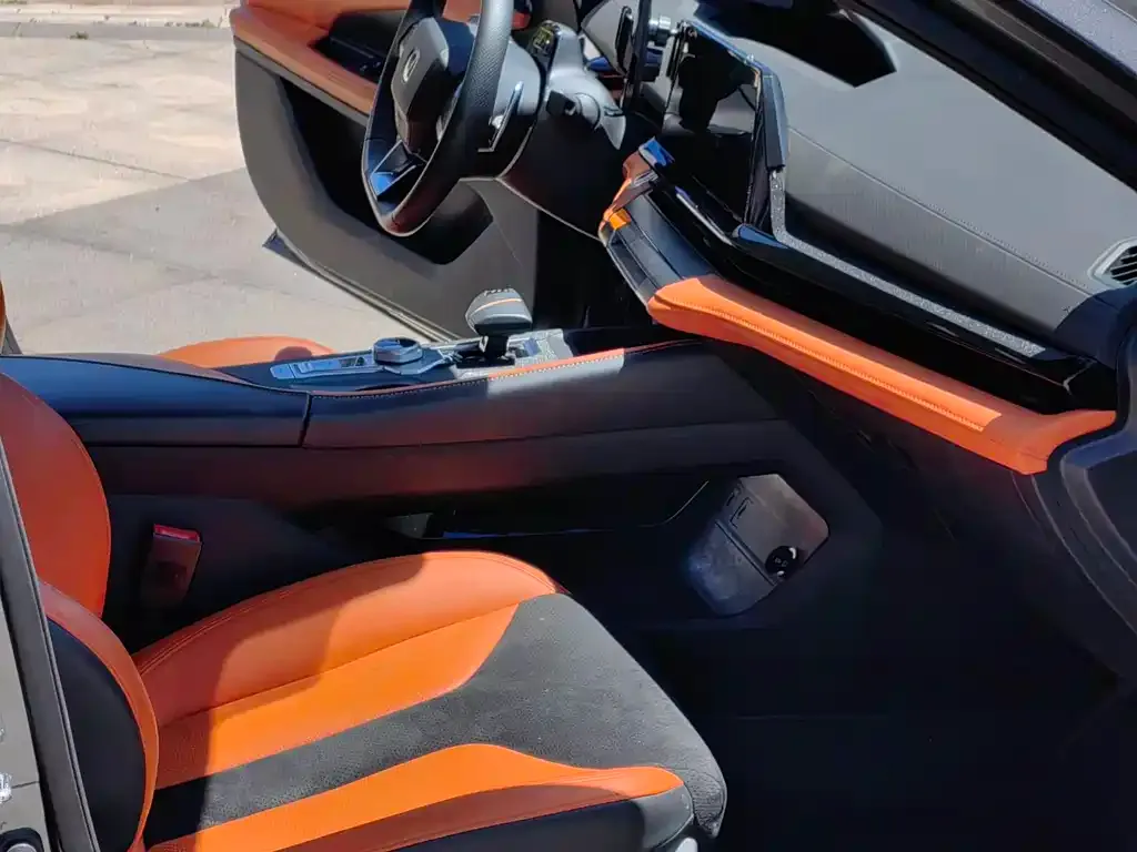Changan UNI-V 2024 из CN, фото 2