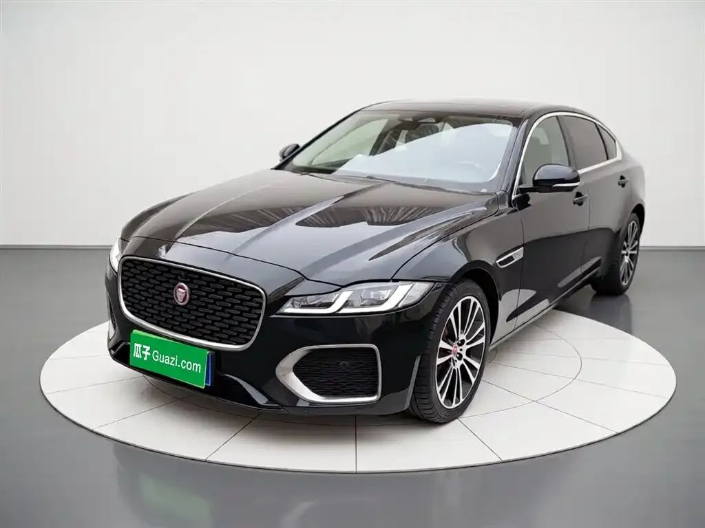 Jaguar XFL — фото 10