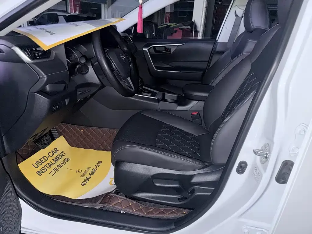 Toyota RAV4 2023 из CN, фото 6