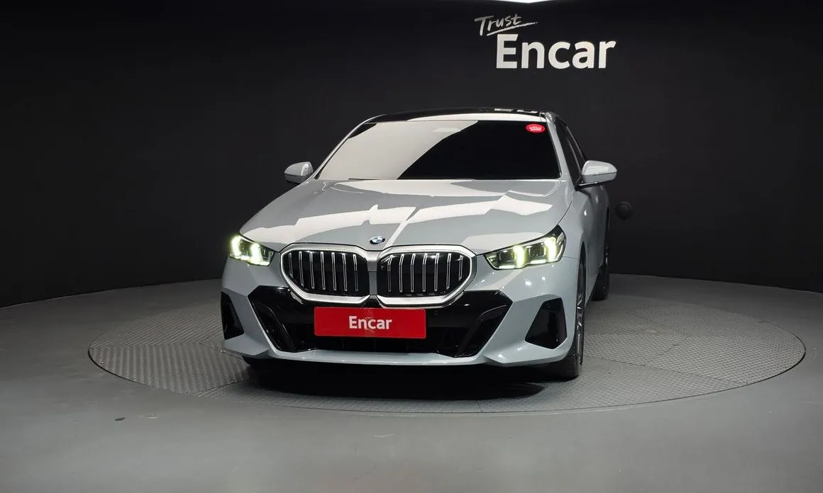 BMW 5-Series 2025 из KR, фото 5