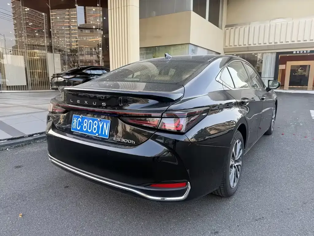 Lexus ES 2025 из CN, фото 9