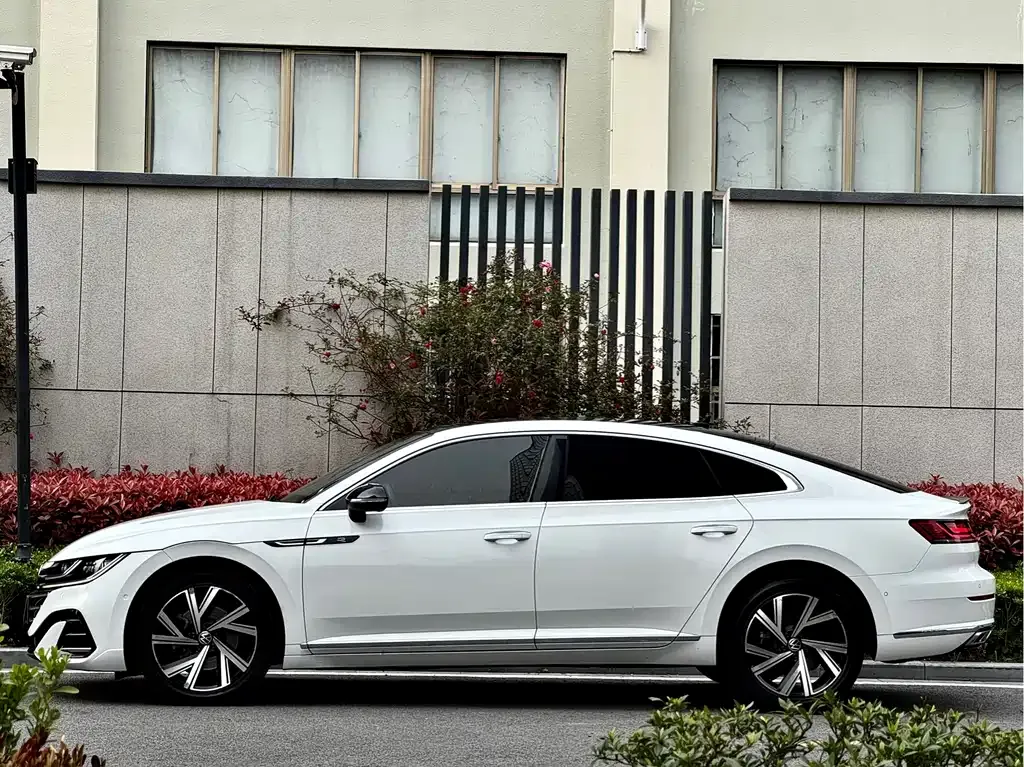 Volkswagen CC 2022 из CN, фото 7