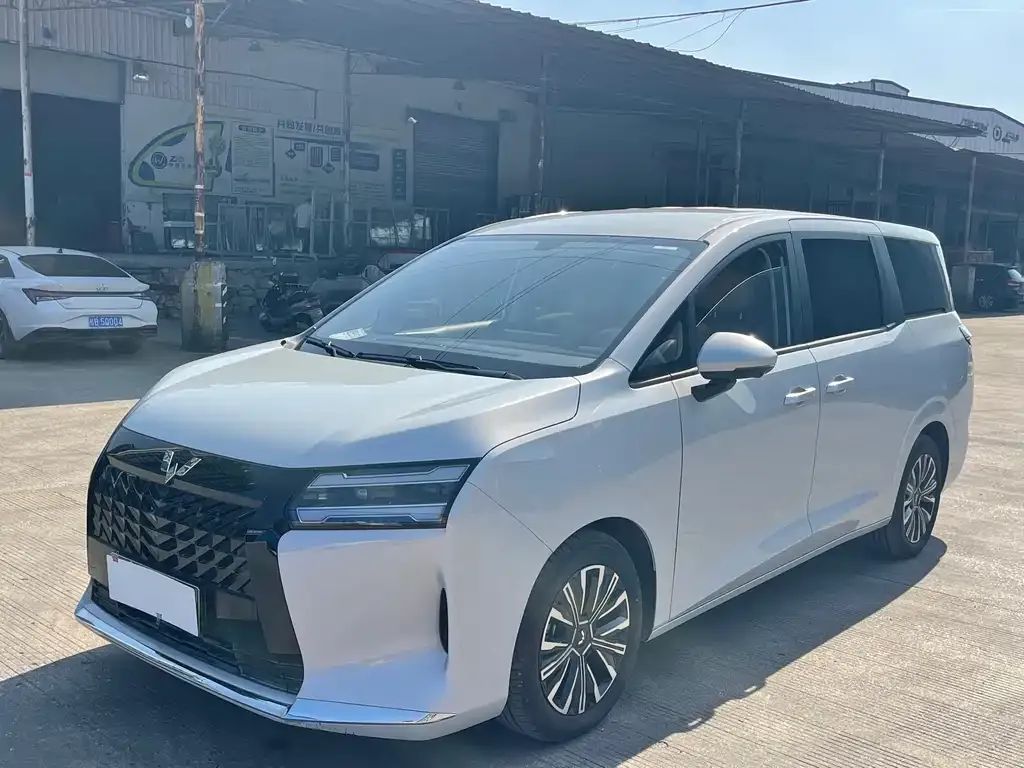 Wuling Starlight 730 New Energy