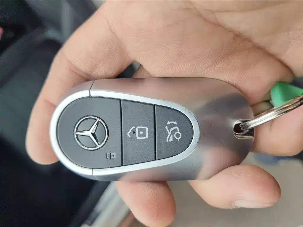 Mercedes-Benz C-Class New Energy 2024 из CN, фото 6