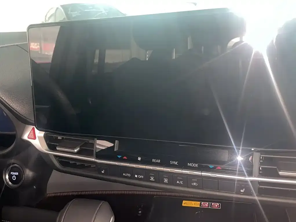 Toyota Granvia — фото 6
