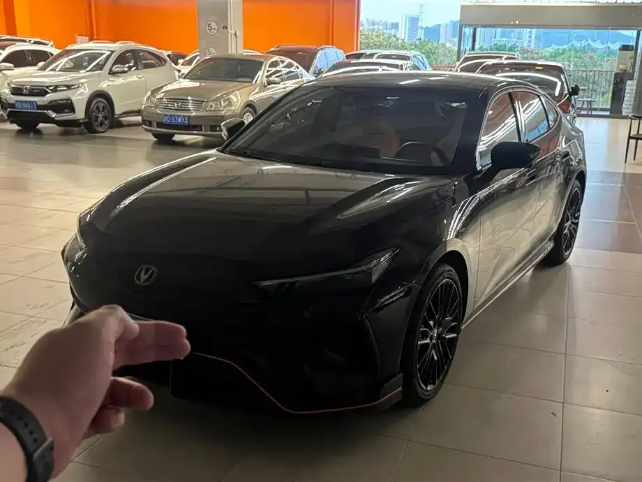 Changan UNI-V 2025 из CN, фото 1