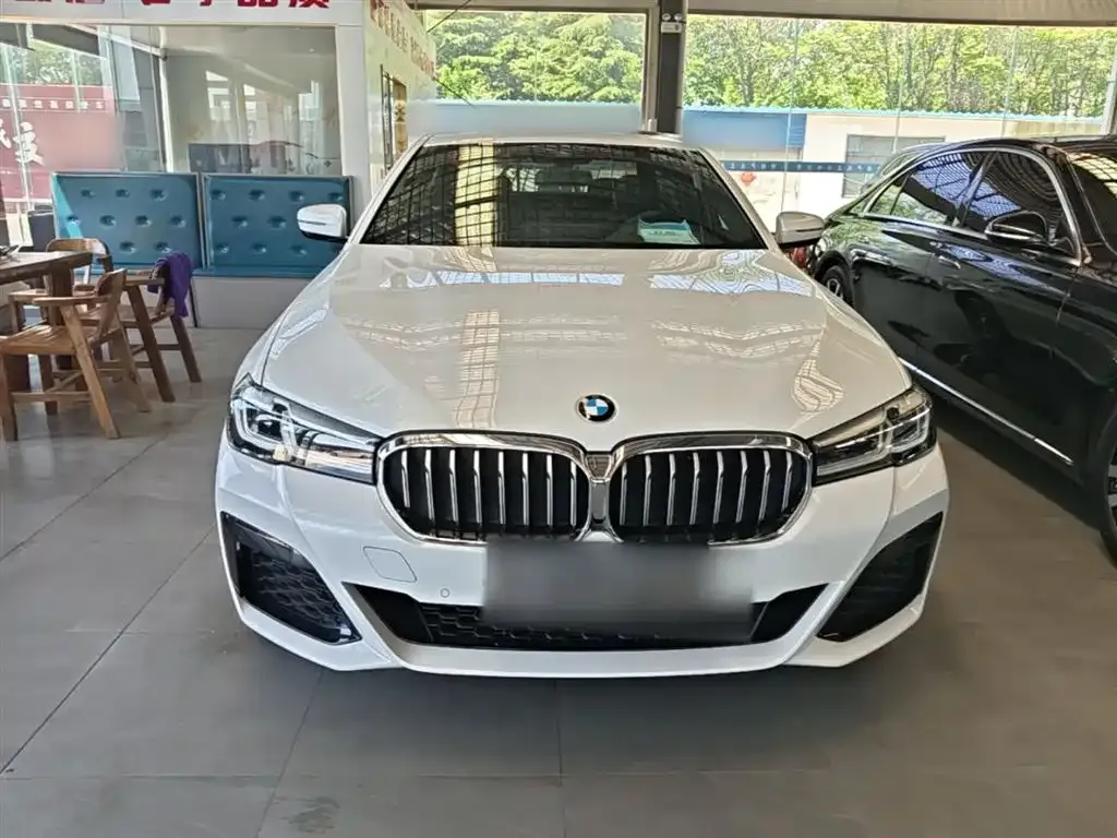 BMW 5 Series — фото 2