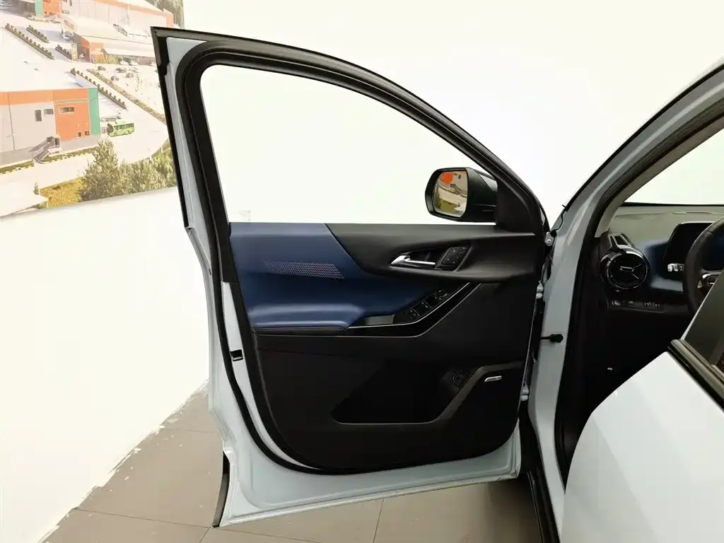 Chevrolet Plus 2024 из CN, фото 9