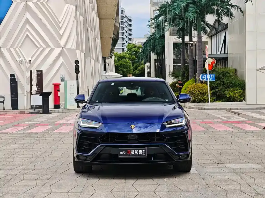 Lamborghini Urus — фото 3