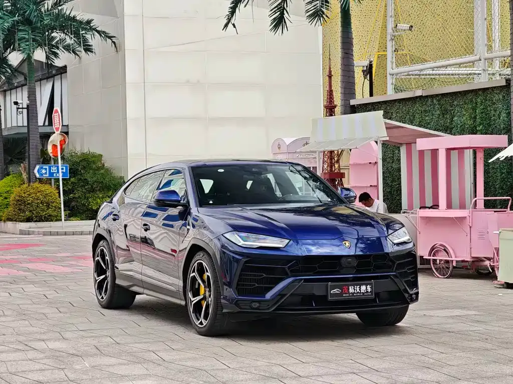 Lamborghini Urus — фото 9