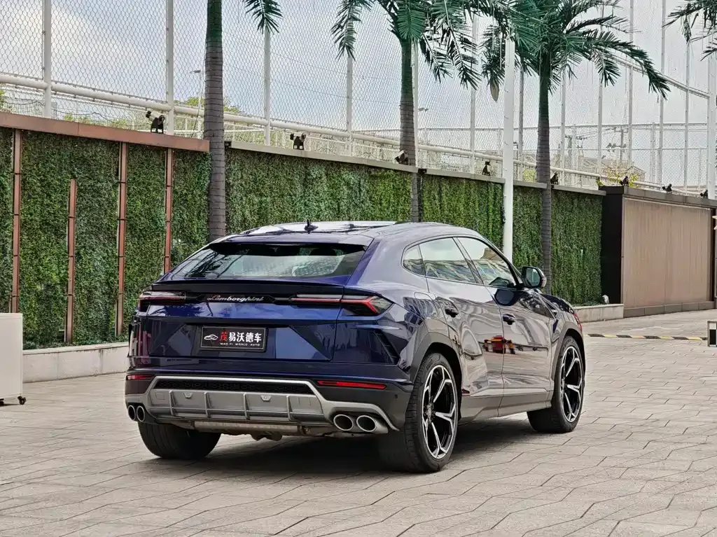 Lamborghini Urus — фото 10