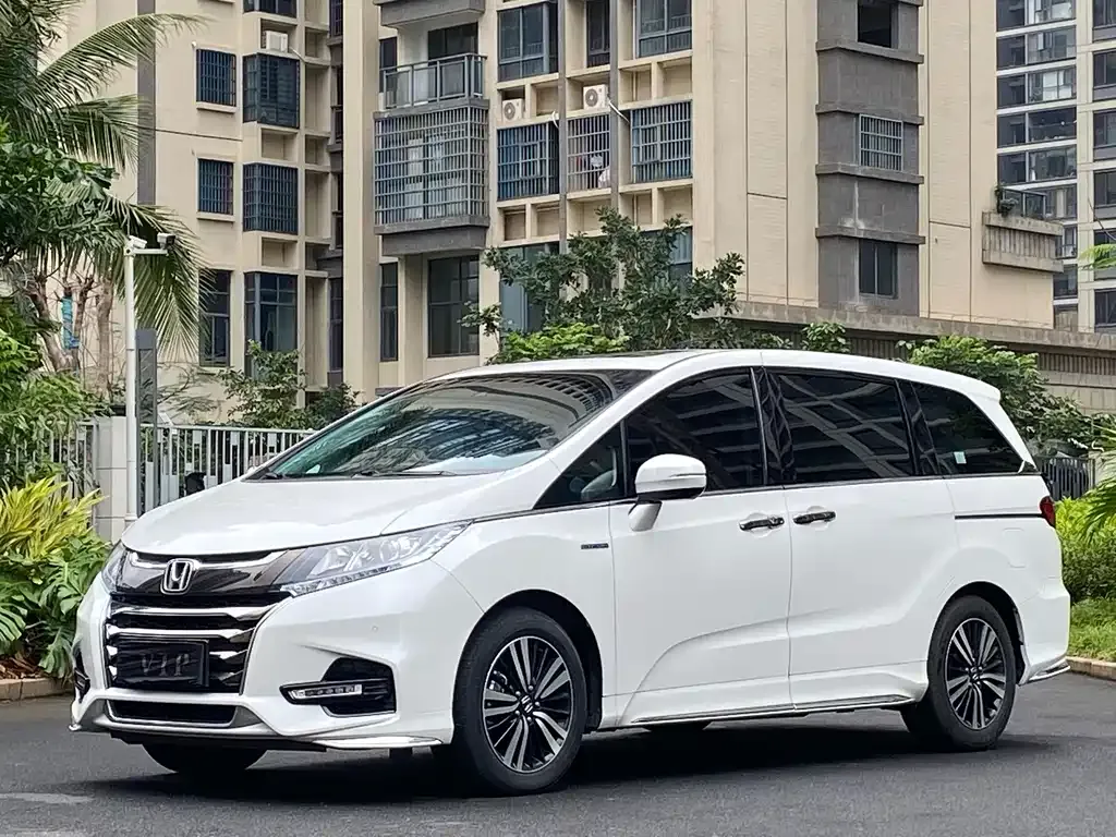 Honda Odyssey — фото 1