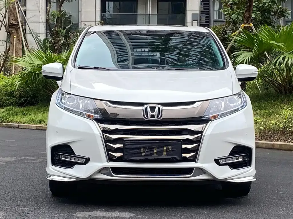 Honda Odyssey — фото 10