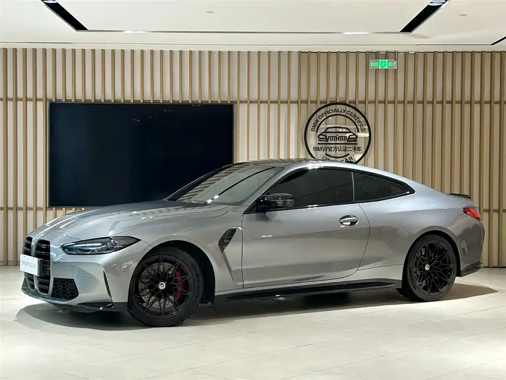 BMW M4 — фото 1