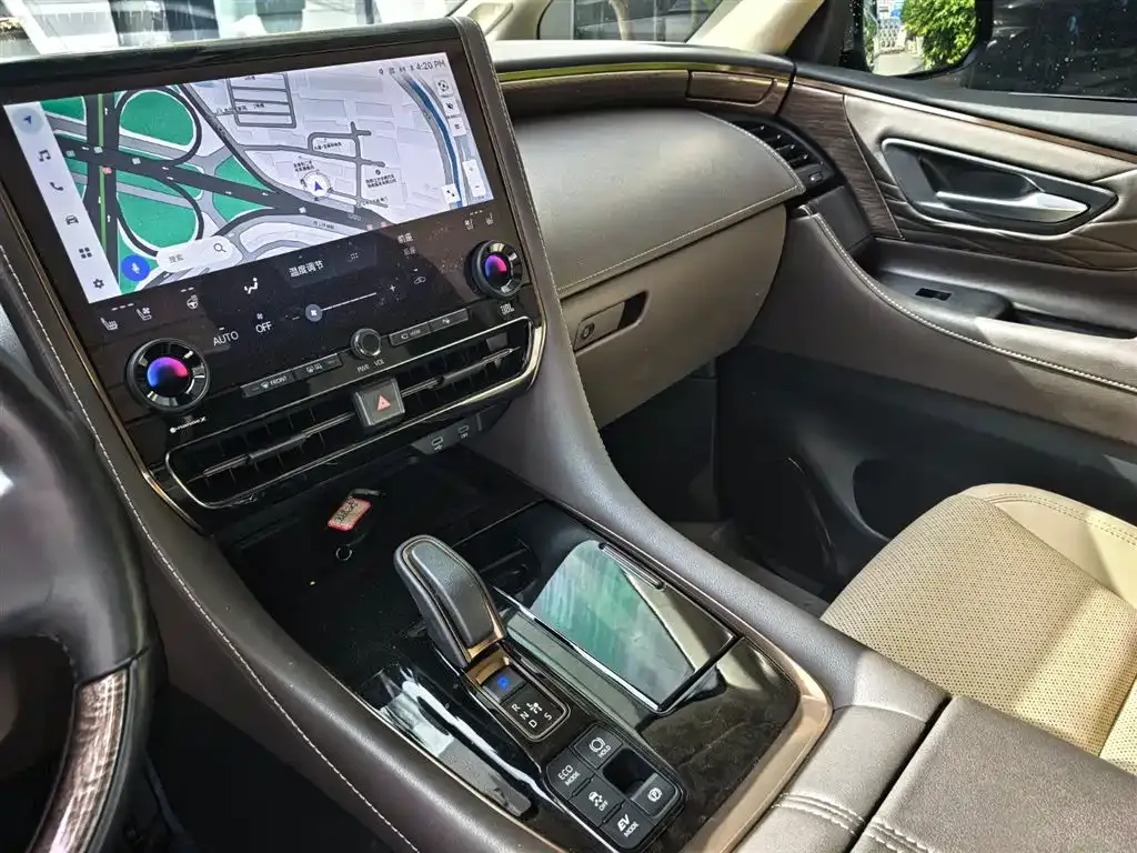 Toyota Vellfire — фото 5