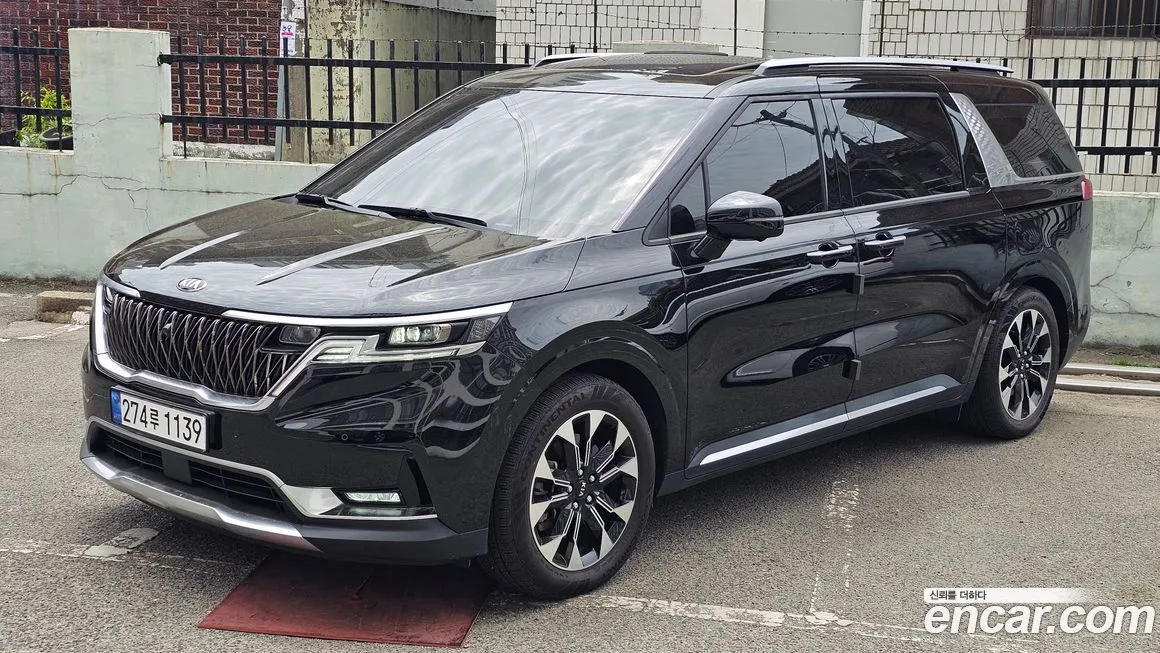 Kia Carnival — фото 1