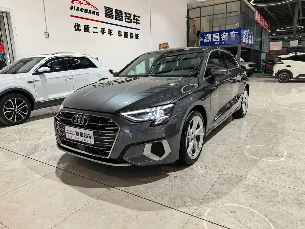 Audi A3 — фото 1