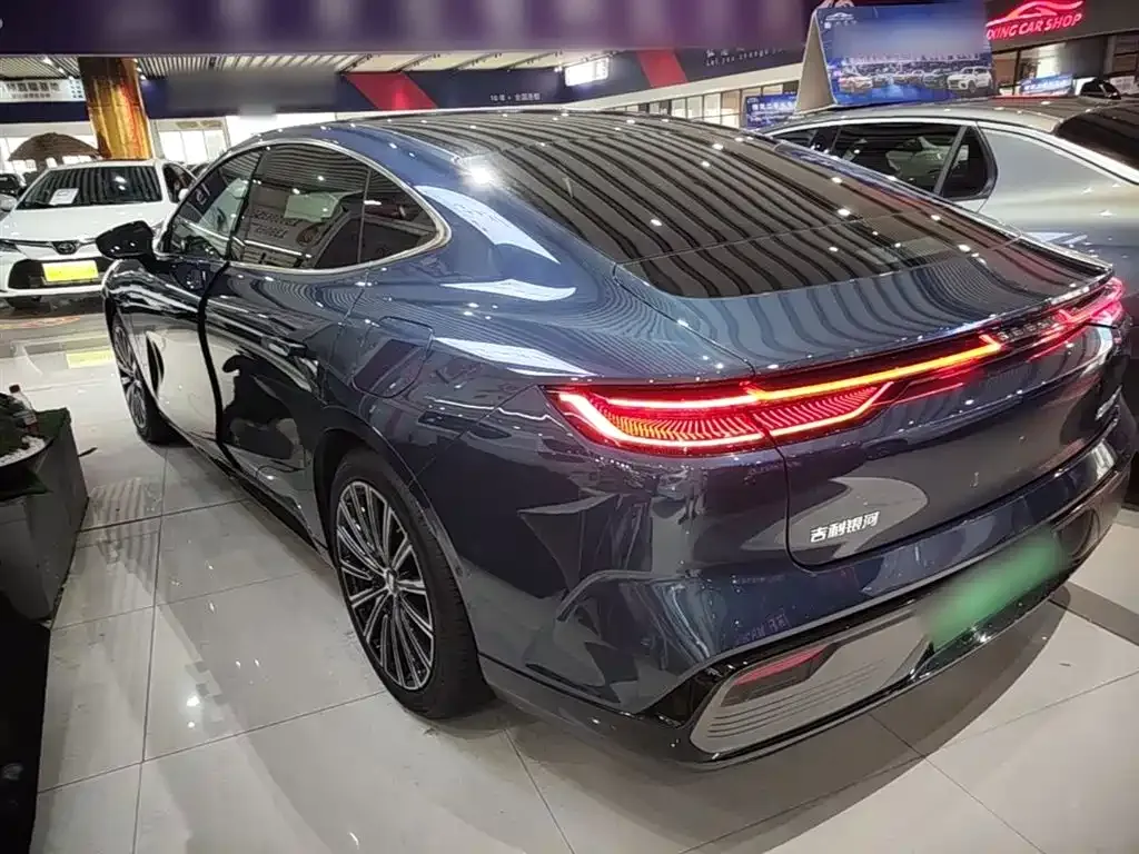 Geely Galaxy Xingyao 8 2025 из CN, фото 4