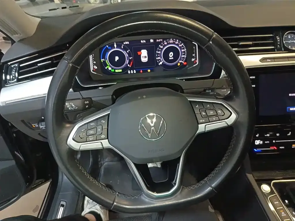 Volkswagen Magotan GTE PHEV 2023 из CN, фото 3