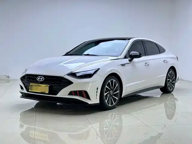 Hyundai Sonata — фото 1