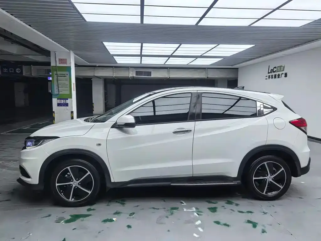 Honda Vezel 2021 из CN, фото 2