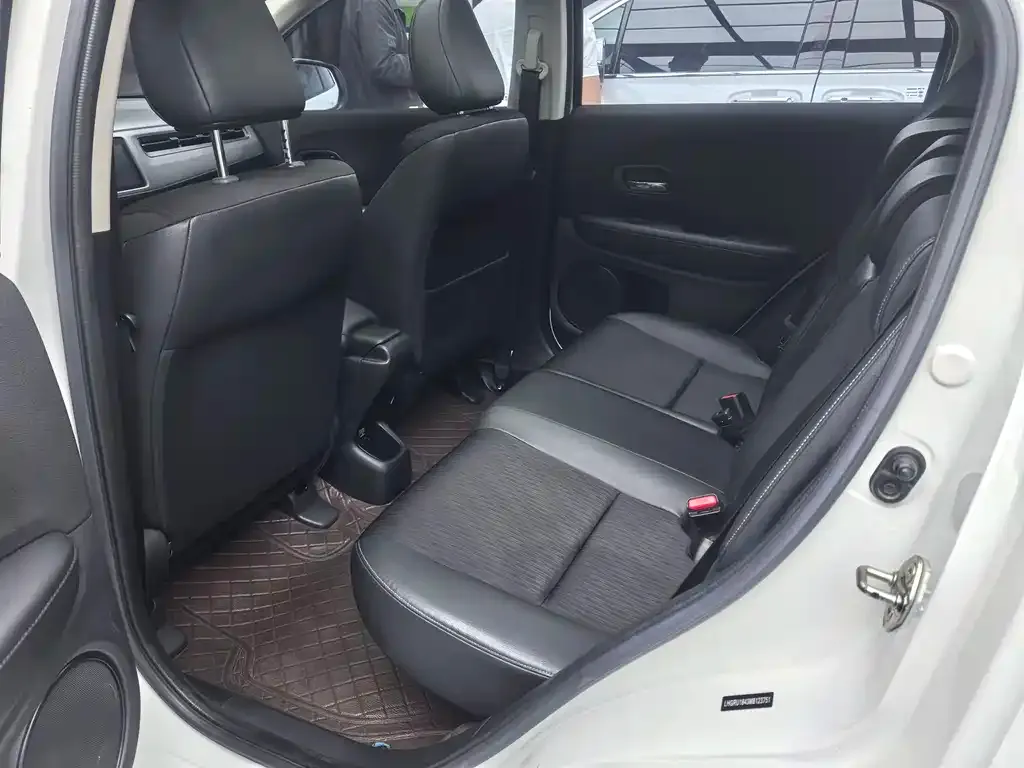 Honda Vezel 2021 из CN, фото 4