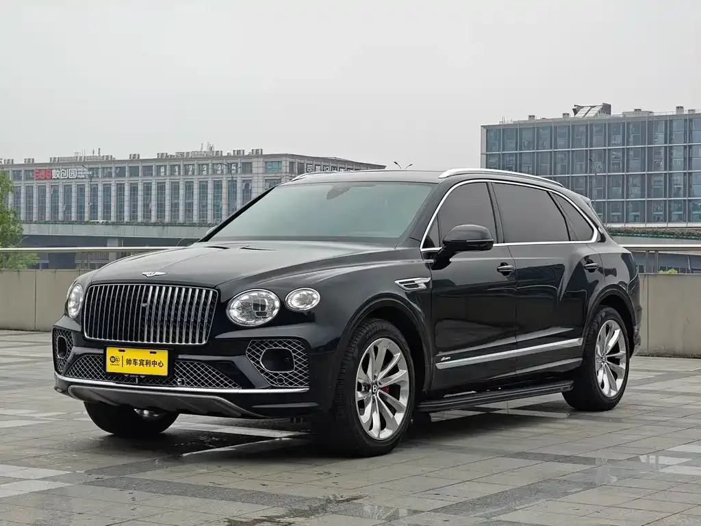 Bentley Bentayga 2023 из CN, фото 1
