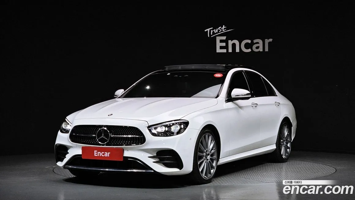 Mercedes-Benz E-Class — фото 1