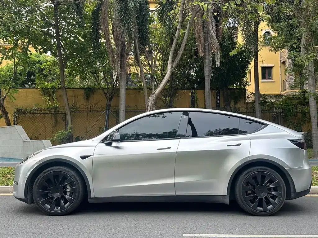 Tesla Model Y 2023 из CN, фото 7