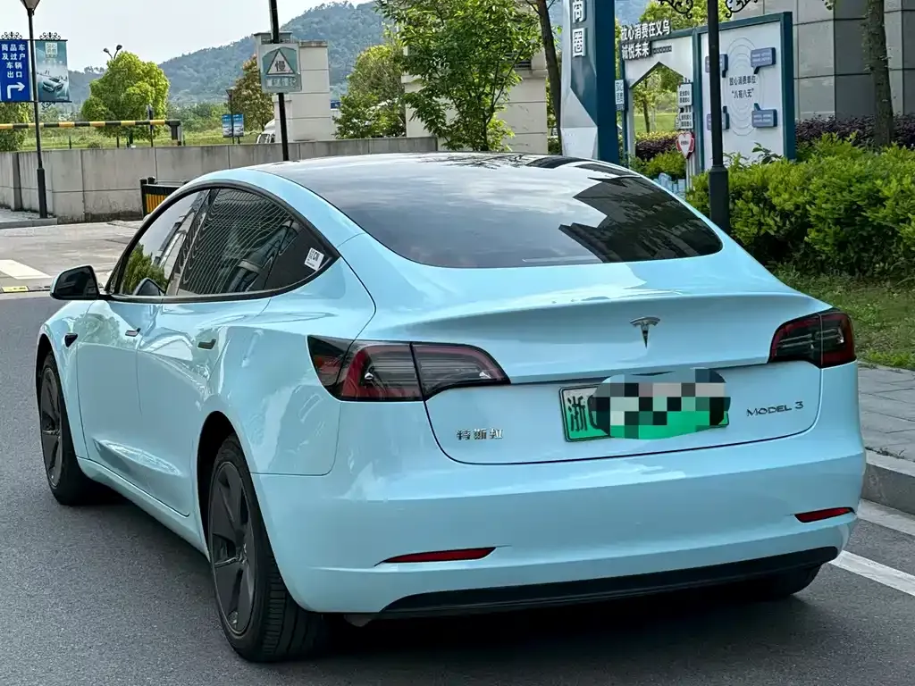 Tesla Model 3 — фото 5