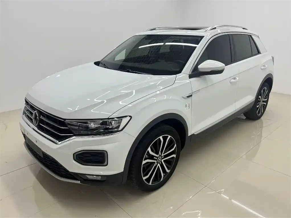Volkswagen T-Roc — фото 1