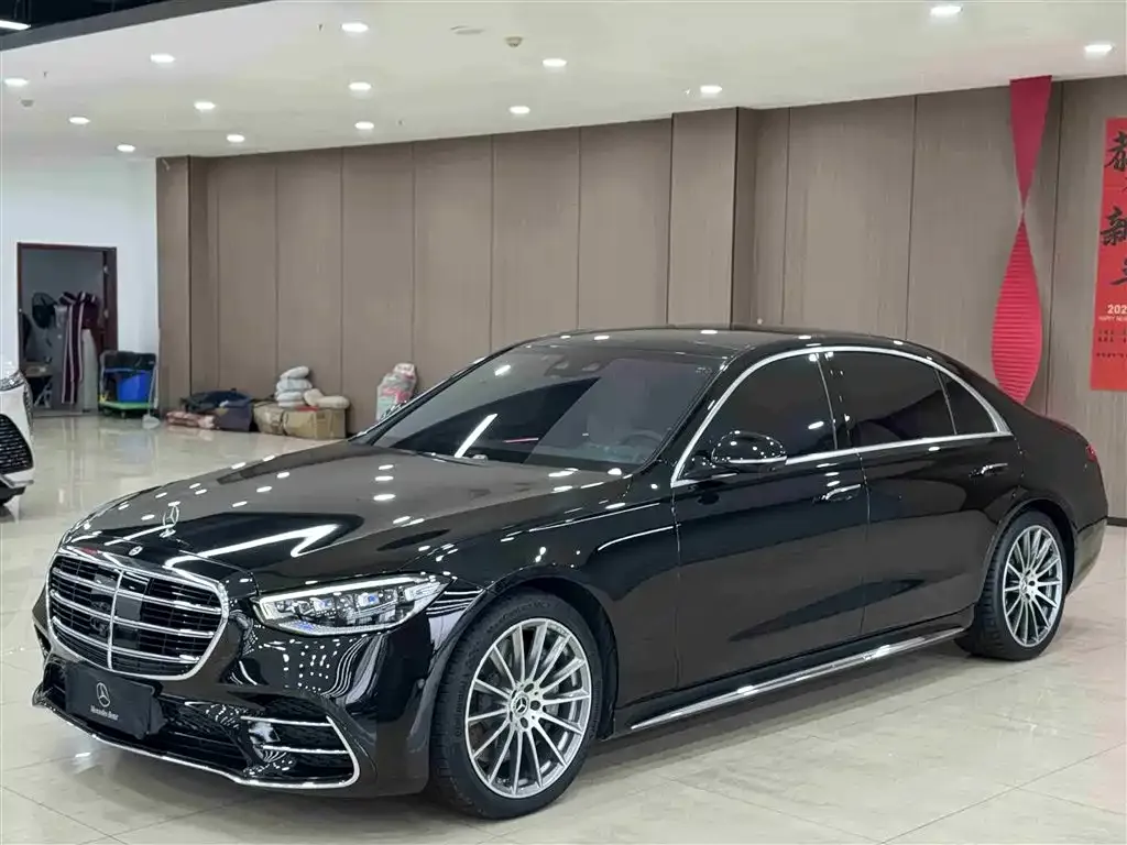 Mercedes-Benz S-Class — фото 1