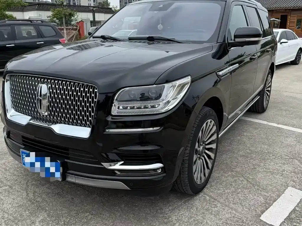 Lincoln Navigator
