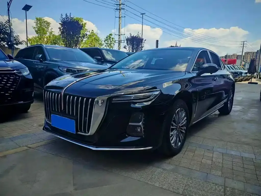 Hongqi H5 — фото 1