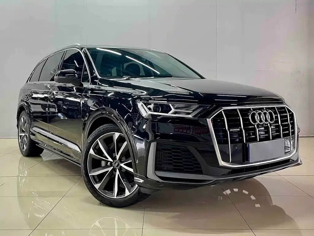 Audi Q7 2023 из CN, фото 8