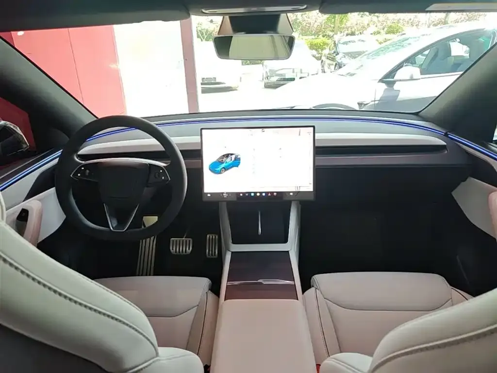 Tesla Model Y L — фото 2