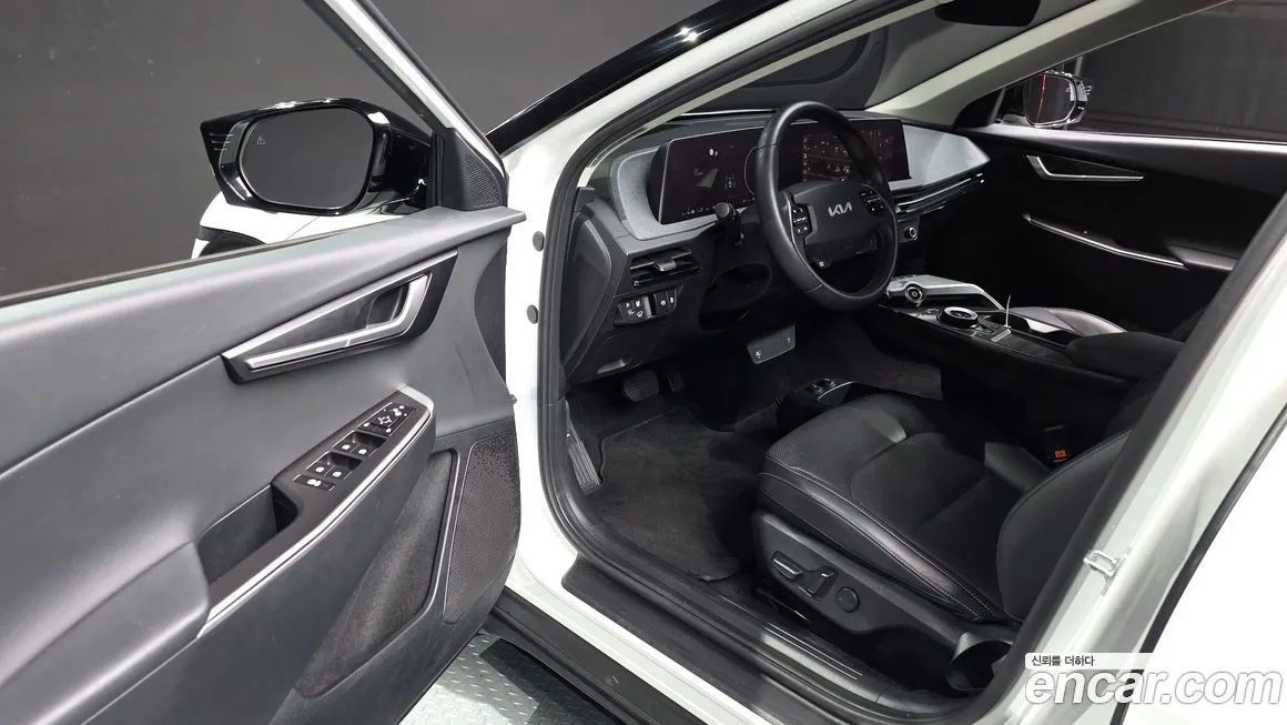 Kia EV6 2023 из KR, фото 8