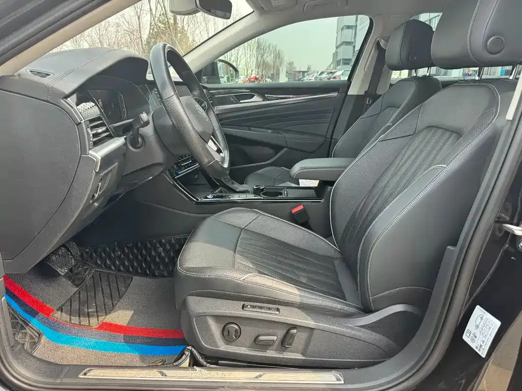 Volkswagen Passat — фото 4
