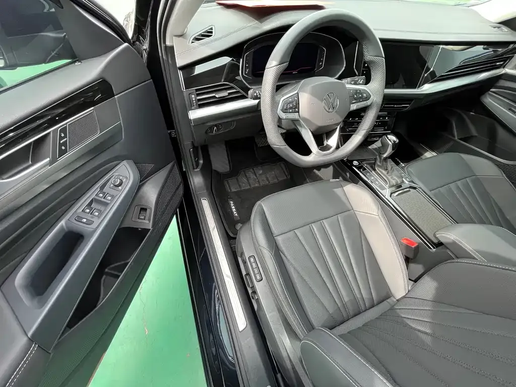 Volkswagen Passat 2024 из CN, фото 10