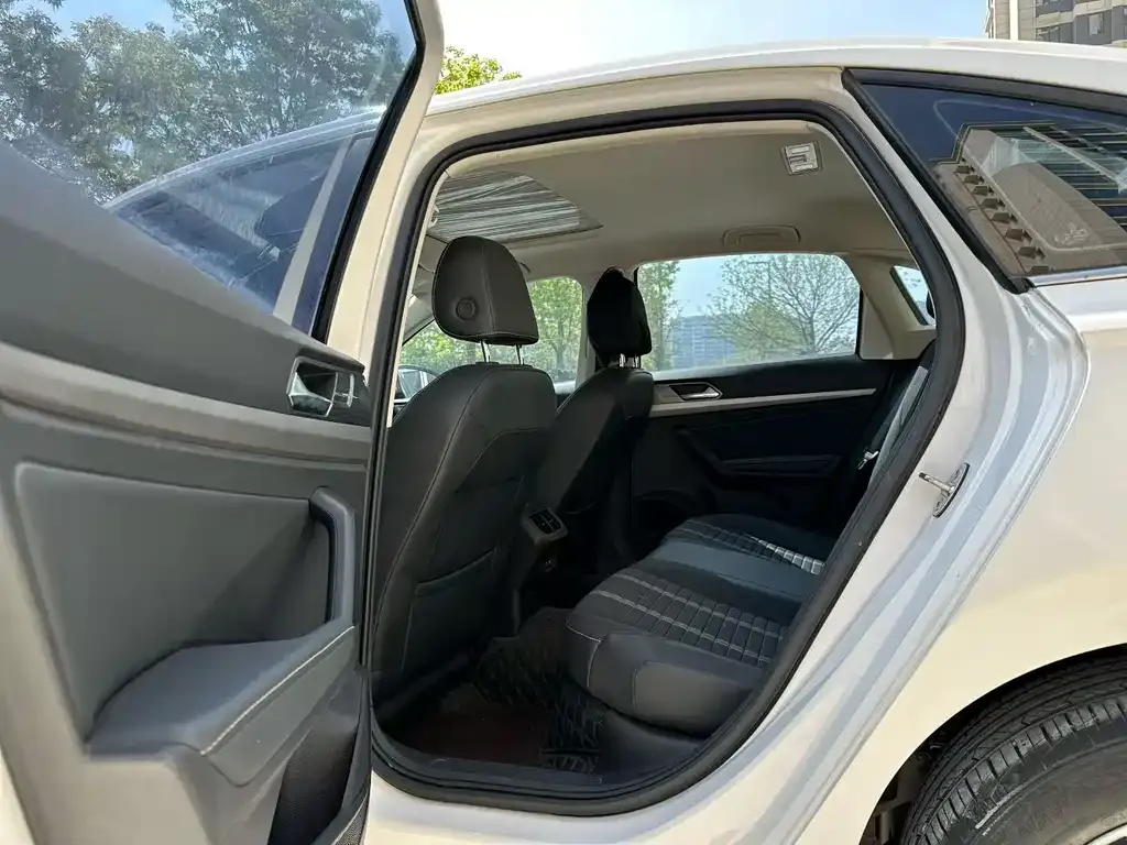 Volkswagen Lavida 2022 из CN, фото 6