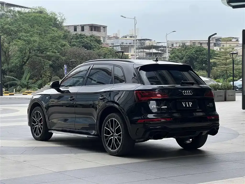 Audi Q5L — фото 4