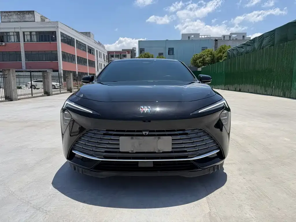 Buick LaCrosse 2023 из CN, фото 1