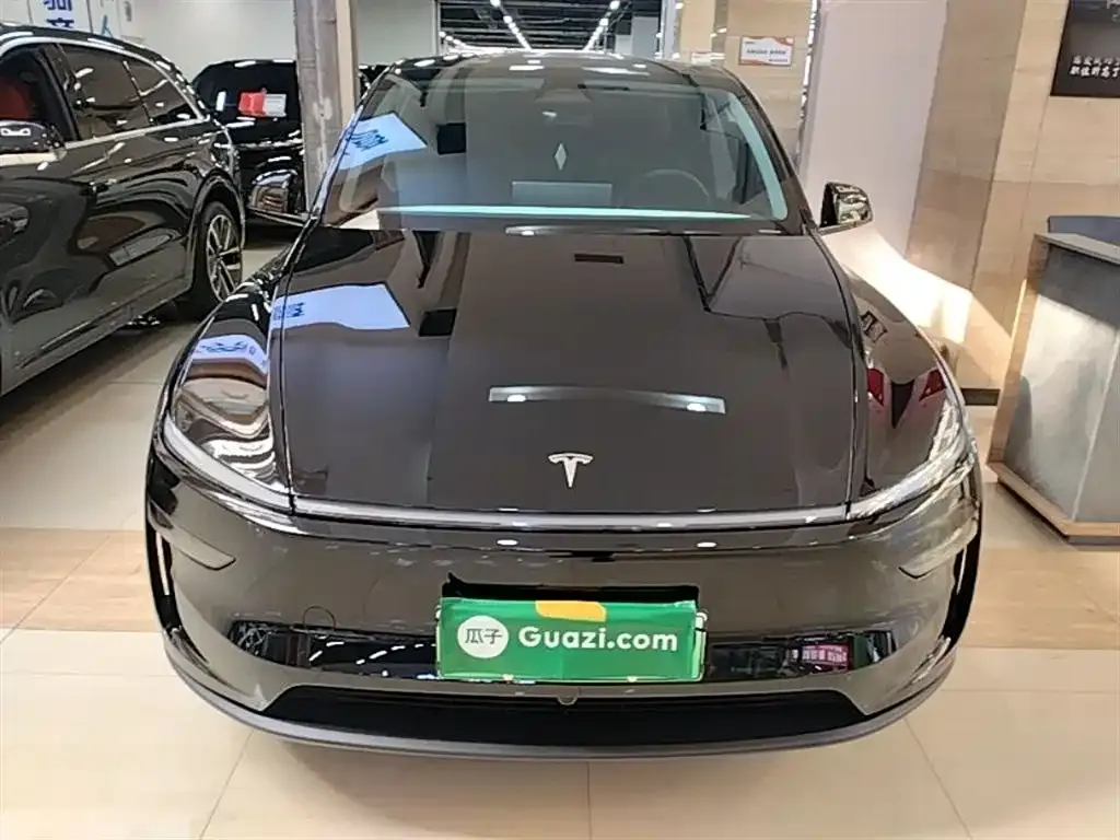 Tesla Model Y 2025 из CN, фото 9