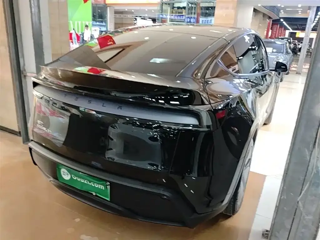 Tesla Model Y 2025 из CN, фото 10
