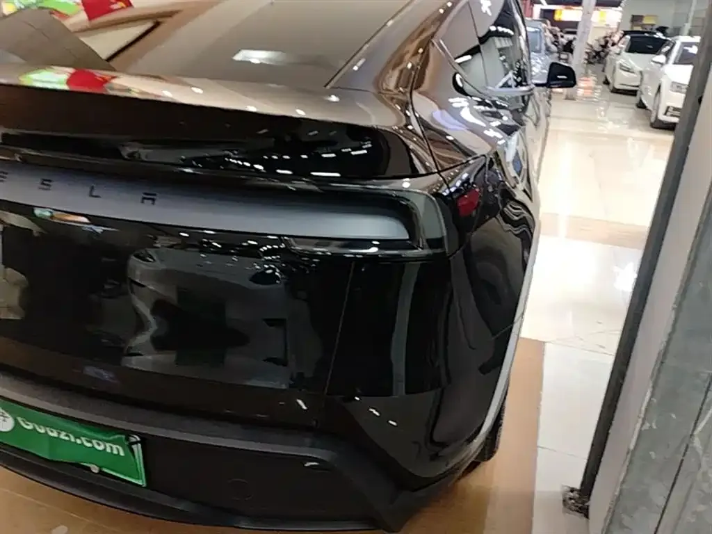 Tesla Model Y 2025 из CN, фото 8