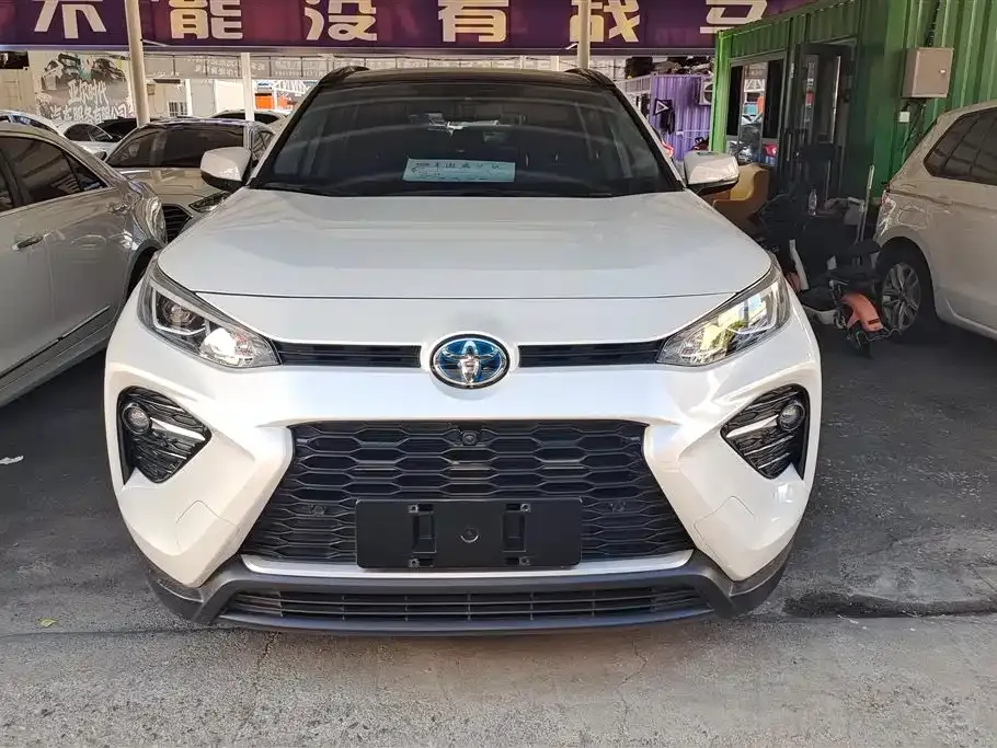 Toyota Wildlander — фото 10